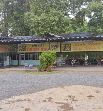 View phía ngoài nhìn vào
