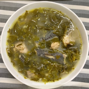 Canh Chua Gà Lá Giang