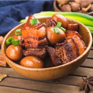 Ba Rọi Kho Trứng